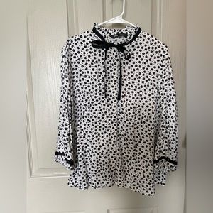 Floral black and white blouse. Zara. XL.
